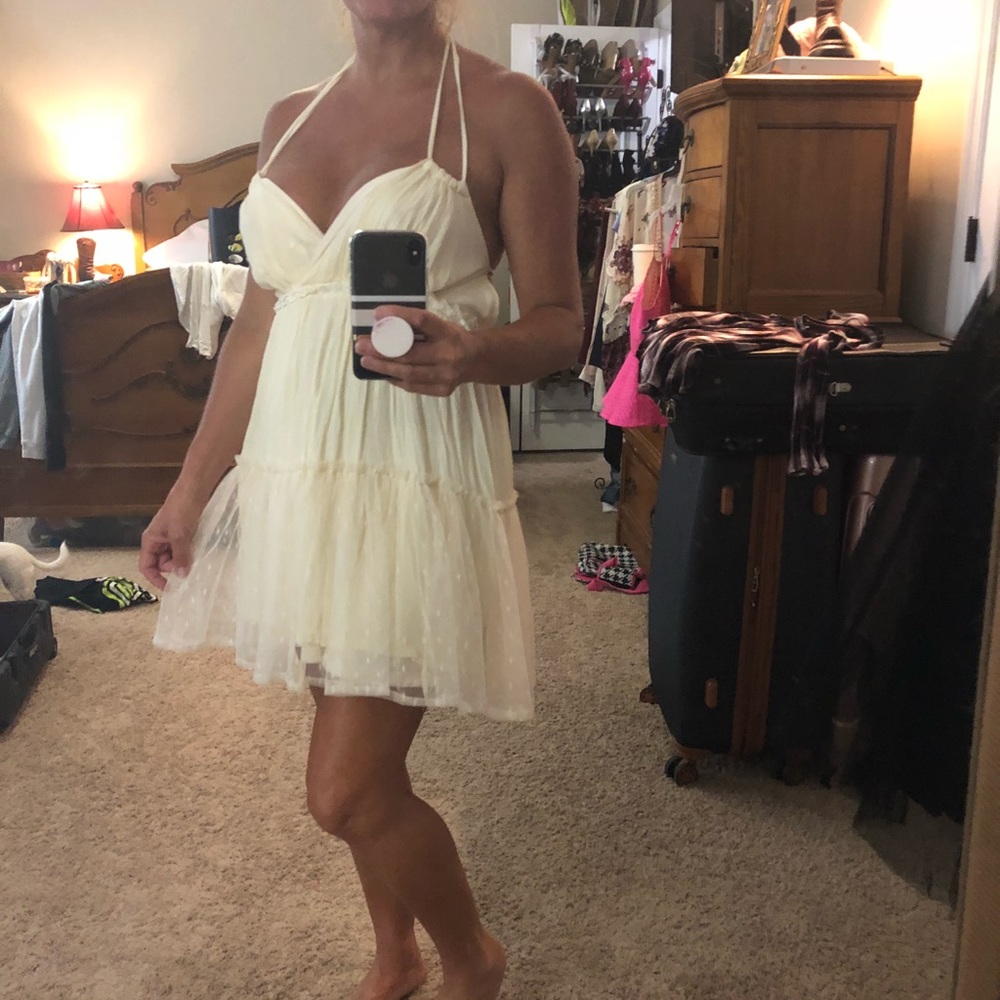 Ivory Sundress - Picture 2 of 4